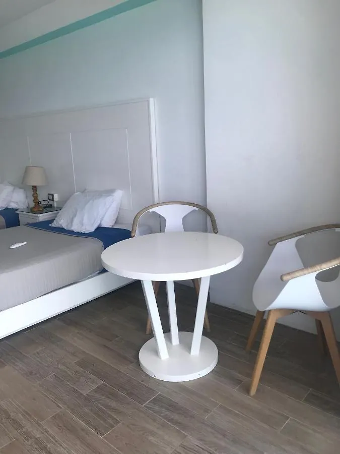 Until Brisas Apartaments Cancun
